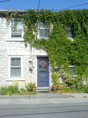 house_in_portsmouth_village.jpg