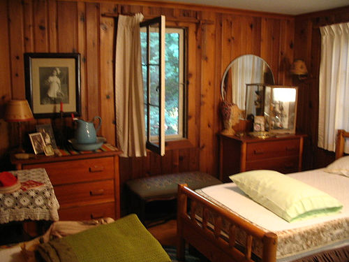 bedroom1.jpg