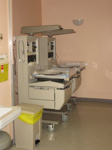 delivery-patient-room-8.jpg